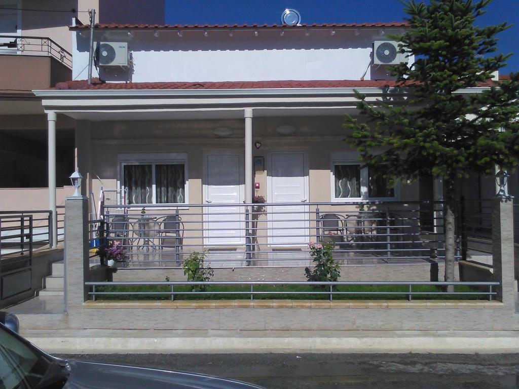 The Garden Apartments Nea Kallikrateia Luaran gambar