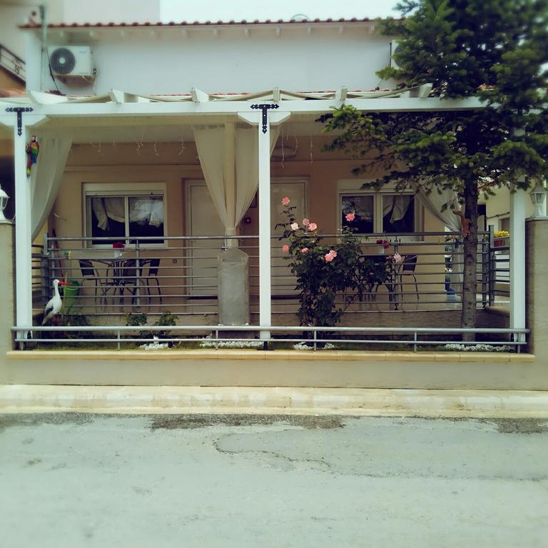 The Garden Apartments Nea Kallikrateia Luaran gambar