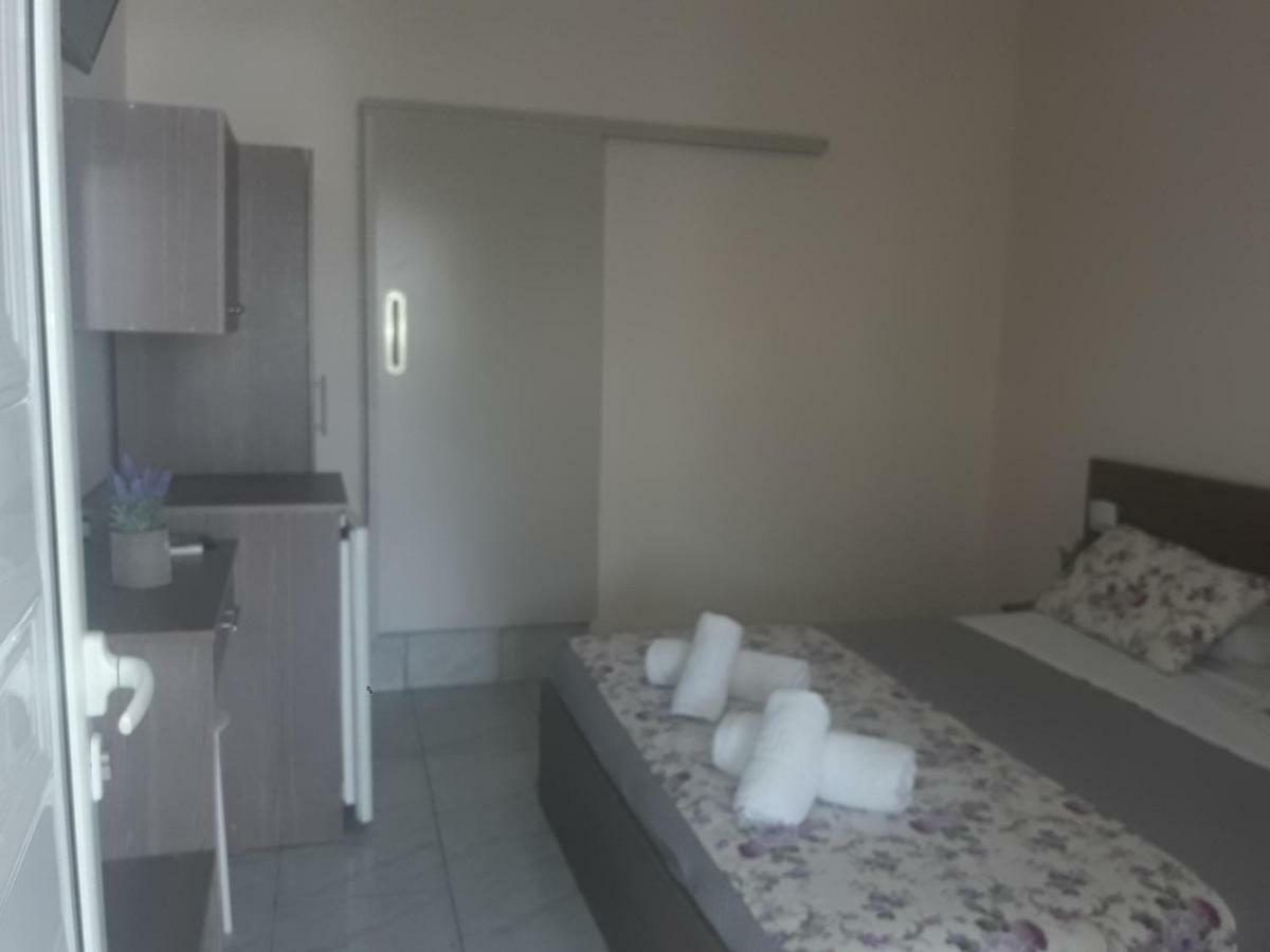 The Garden Apartments Nea Kallikrateia Luaran gambar